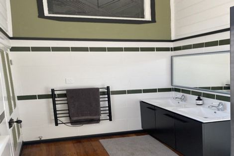 Photo of property in 9 Latham Street, Napier South, Napier, 4110