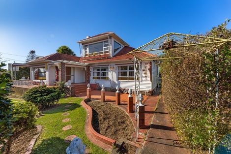 Photo of property in 22 Budleigh Street, Frankleigh Park, New Plymouth, 4310