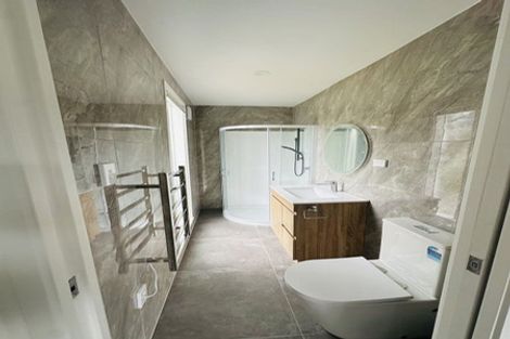 Photo of property in 92 Castor Bay Road, Castor Bay, Auckland, 0620