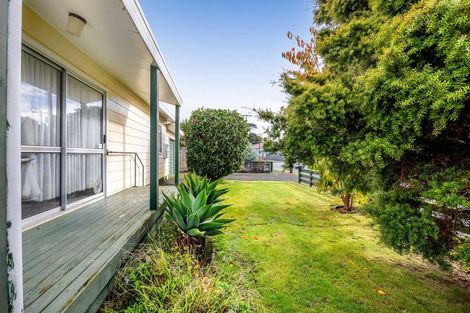 Photo of property in 1 Charles Major Place, Hawera, 4610