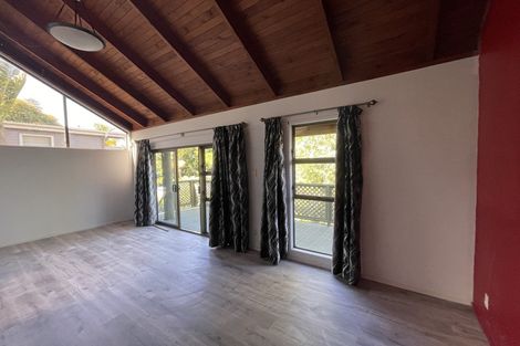 Photo of property in 313 Don Buck Road, Massey, Auckland, 0614