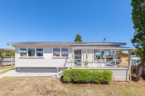 Photo of property in 2 Ward Place, Rangiora, 7400
