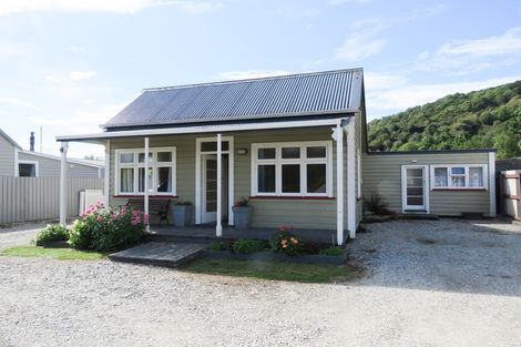 Photo of property in 6 Herald Street, Reefton, 7830