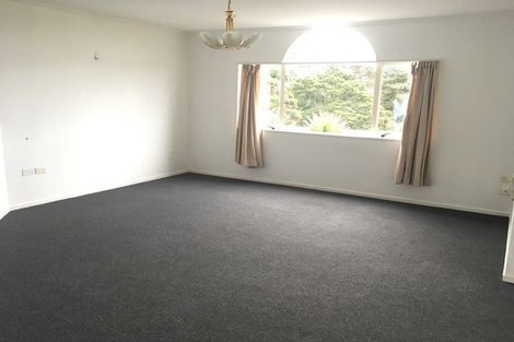 Photo of property in 8 Alice Place, Hillcrest, Auckland, 0627