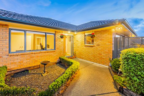 Photo of property in 13 Dunaff Place, Flat Bush, Auckland, 2019