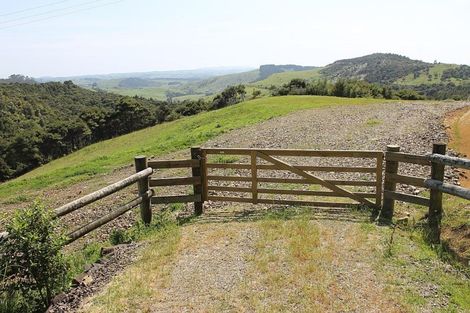 Photo of property in 60 Summer Road, Tinopai, Matakohe, 0593