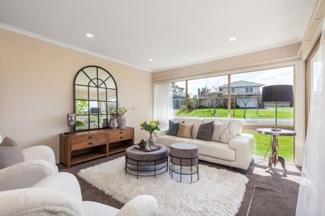 Photo of property in 3 Serrita Avenue, Sunnyhills, Auckland, 2010