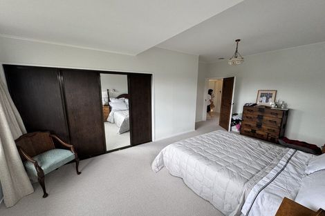 Photo of property in 2 Homewood Crescent, Karori, Wellington, 6012