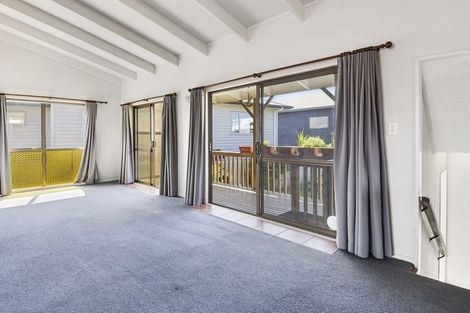 Photo of property in 1 Alexander Place, Papamoa Beach, Papamoa, 3118