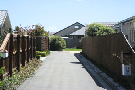 Photo of property in 10 Coolspring Way, Redwood, Christchurch, 8051