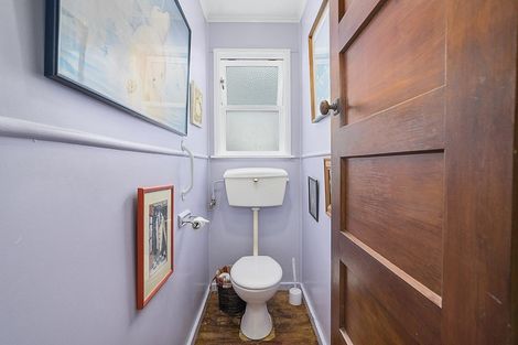 Photo of property in 33 Upham Terrace, Roslyn, Palmerston North, 4414