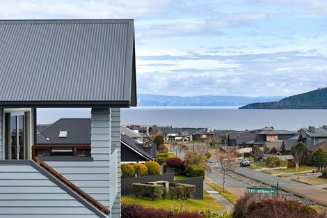 Photo of property in 28 Ernest Kemp Rise, Wharewaka, Taupo, 3330
