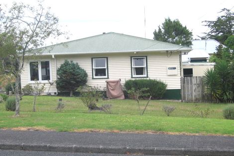 Photo of property in 1/24 Windy Ridge Road, Glenfield, Auckland, 0629