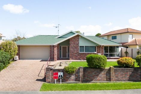 Photo of property in 2 Longwood Place, Harrowfield, Hamilton, 3210