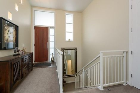Photo of property in 8 Mewburn Rise, Karori, Wellington, 6012