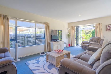 Photo of property in 85 Makarini Street, Paraparaumu, 5032