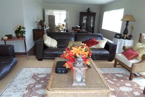 Photo of property in 6 Oak Bark Drive, Schnapper Rock, Auckland, 0632
