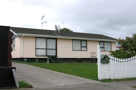 Photo of property in 6 Peter Hall Drive, Kelvin Grove, Palmerston North, 4414