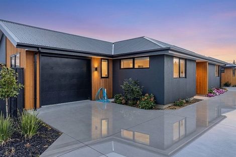 Photo of property in 1/47 Sturrocks Road, Redwood, Christchurch, 8051