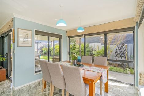 Photo of property in 4 Oribi Place, Whitianga, 3510