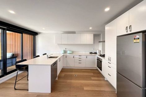 Photo of property in 56 Rangiora Avenue, Kaiwharawhara, Wellington, 6035