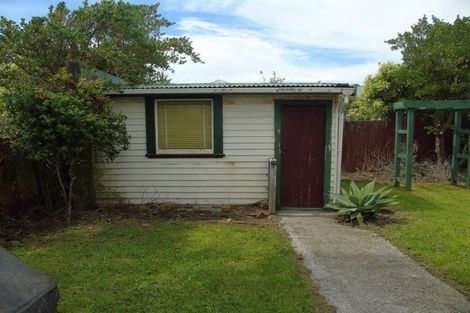 Photo of property in 83 Eden Street, Island Bay, Wellington, 6023
