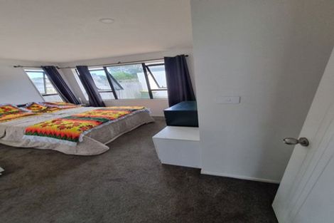 Photo of property in 2 Arnhem Place, Pukekohe, 2120