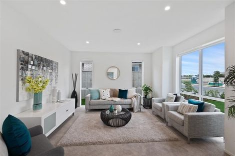 Photo of property in 23 Waituarua Drive, Takanini, 2112