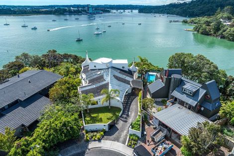 Photo of property in 105 Aeroview Drive, Beach Haven, Auckland, 0626