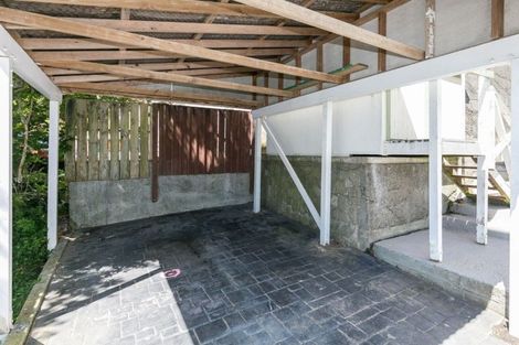 Photo of property in 76a Newlands Road, Newlands, Wellington, 6037