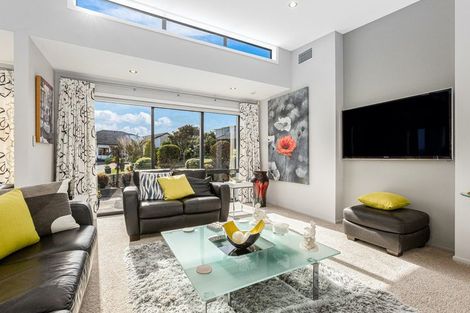 Photo of property in 6 The Fjord, Aotea, Porirua, 5024