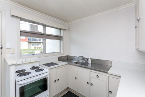 Photo of property in 6 Davies Lane, New Plymouth, 4310