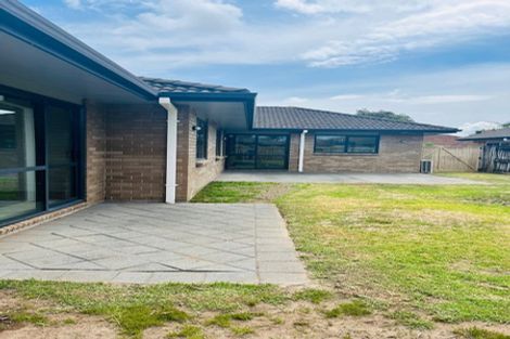 Photo of property in 25 Grabella Place, Papamoa Beach, Papamoa, 3118