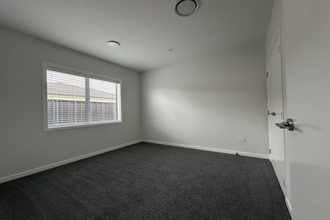 Photo of property in 5 Cassin Place, Taradale, 4112