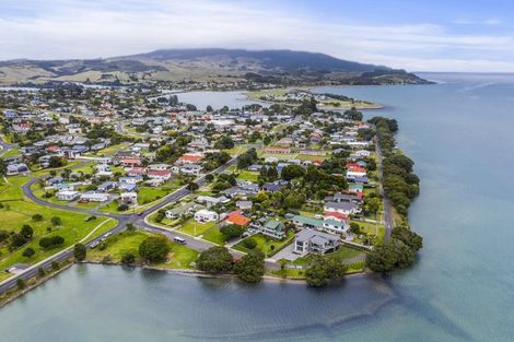 Photo of property in 39b Wallis Street, Raglan, 3225