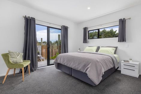 Photo of property in 7 Strathnaver Drive, Waikawa Beach, Manakau, 5573