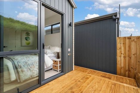 Photo of property in 12 Taukahiwi Road, Pukekohe, 2120