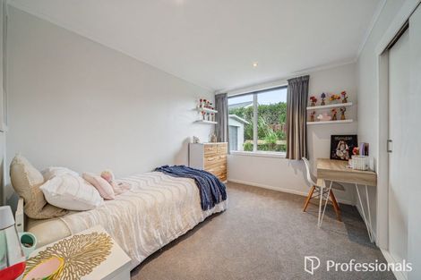 Photo of property in 6 Viscount Grove, Kelson, Lower Hutt, 5010