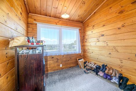 Photo of property in 114 Woodglen Road, Glen Eden, Auckland, 0602
