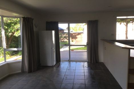 Photo of property in 142 Ilam Road, Ilam, Christchurch, 8041