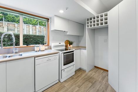 Photo of property in 2/118 Centaurus Road, Huntsbury, Christchurch, 8022