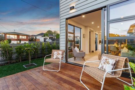 Photo of property in 3 Trafalgar Road, Milford, Auckland, 0620