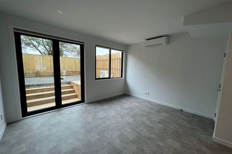 Photo of property in 23u4 Middleton Road, Johnsonville, Wellington, 6037