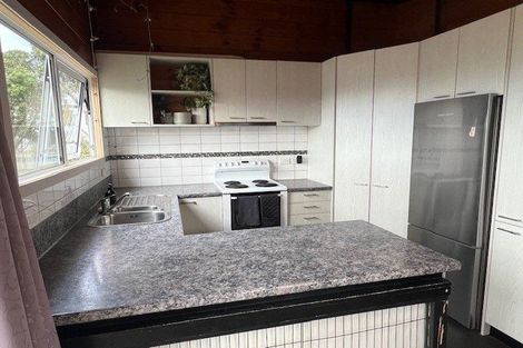 Photo of property in 70 Cypress Drive, Maungaraki, Lower Hutt, 5010