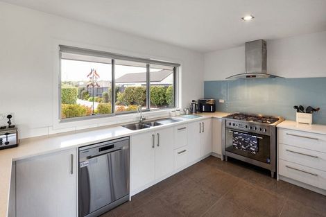 Photo of property in 34 Madison Street, Cambridge, 3434