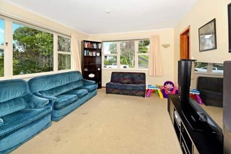 Photo of property in 15 Locket Road, Glenfield, Auckland, 0629