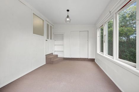 Photo of property in 37 Makiri Street, Helensville, 0800