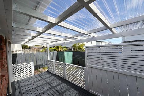 Photo of property in 65 Astley Avenue, New Lynn, Auckland, 0600