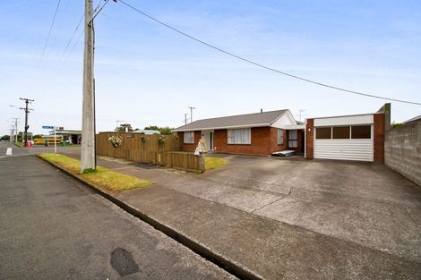 Photo of property in 39 Waihi Road, Hawera, 4610