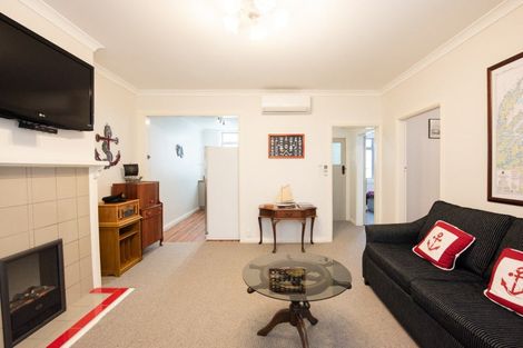 Photo of property in 11-19 Wellington Street, Picton, 7220